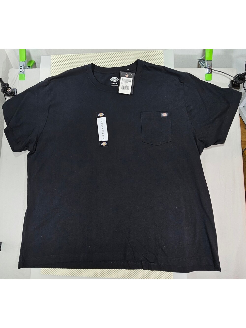 Dickies Men's Black Pocket T-Shirt 4XL. 100% Cotton. NWT